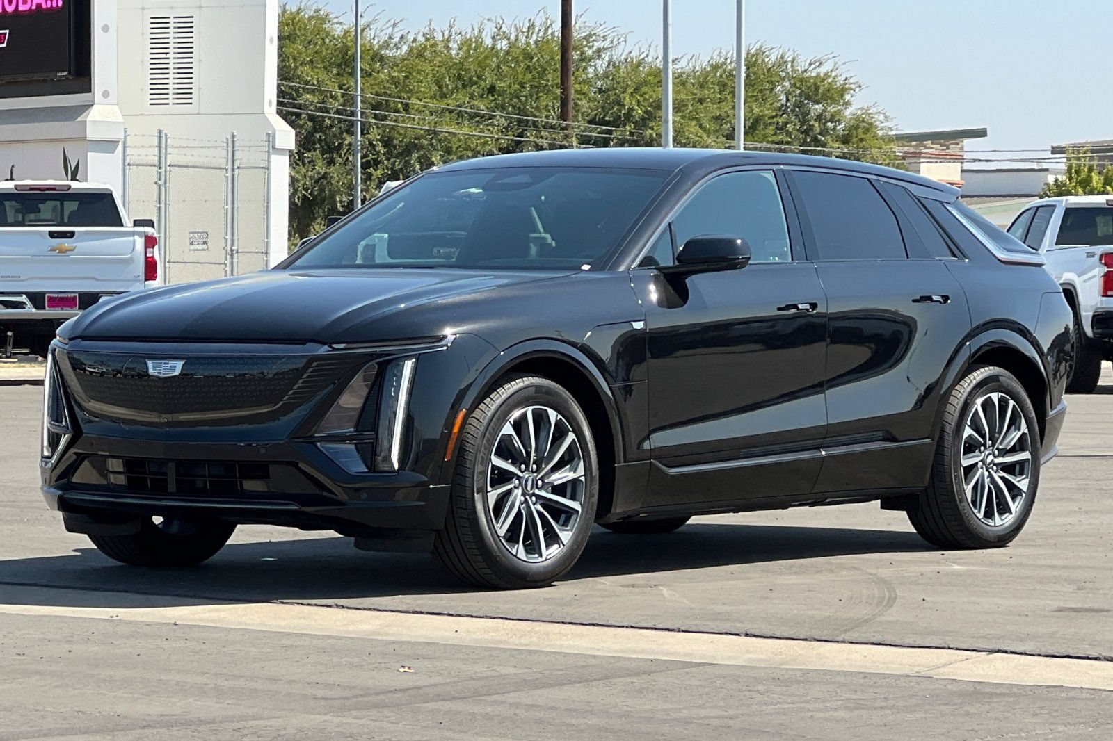 Used 2024 Cadillac Lyriq Sport RWD image 9