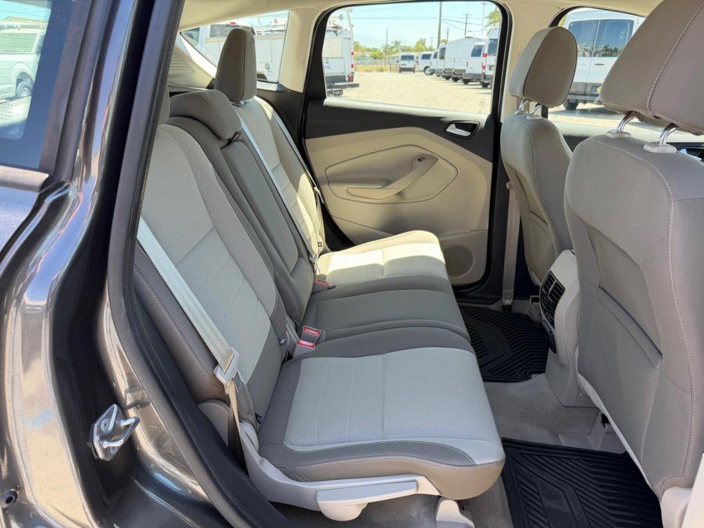 Used 2016 Ford C-MAX SE w/ Interior Protection Package FWD image 37