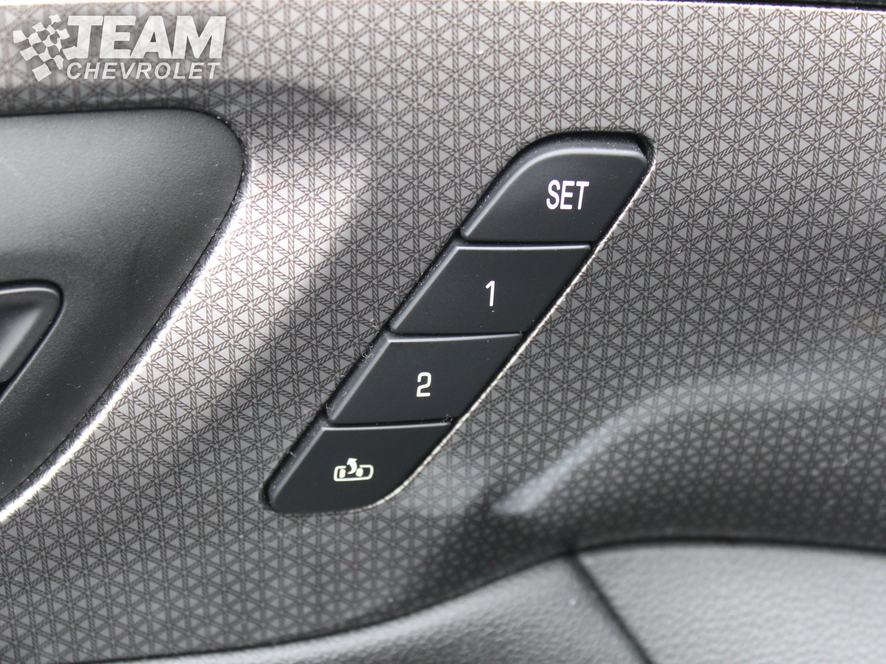 Used 2022 Chevrolet Traverse Premier w/ Redline Edition AWD/4WD image 23