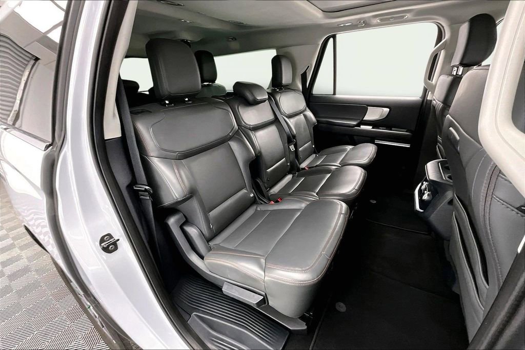 Used 2025 Ford Expedition Max Active image 27