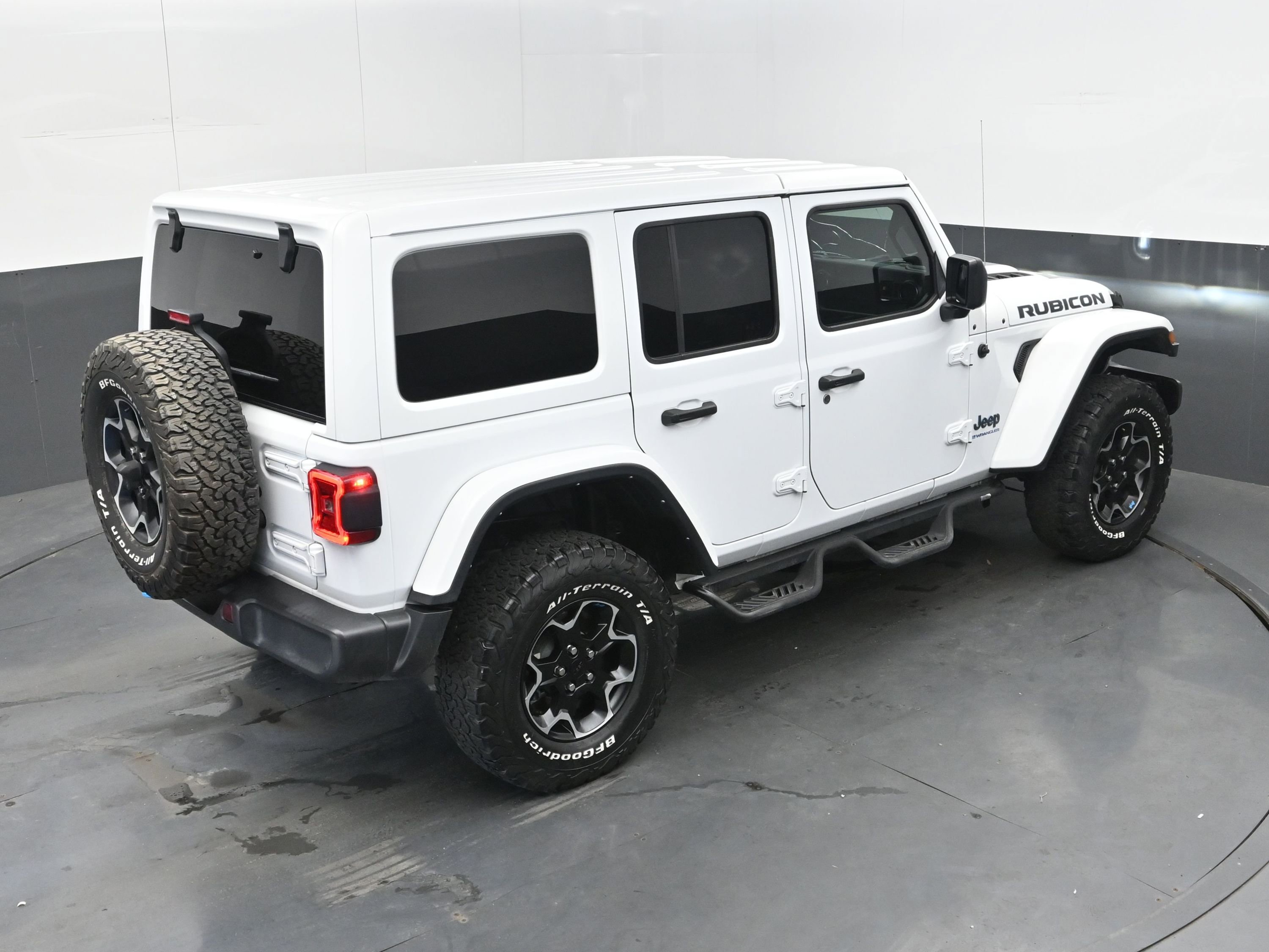 Used 2023 Jeep Wrangler Unlimited Rubicon 4xe w/ Cold Weather Group image 40