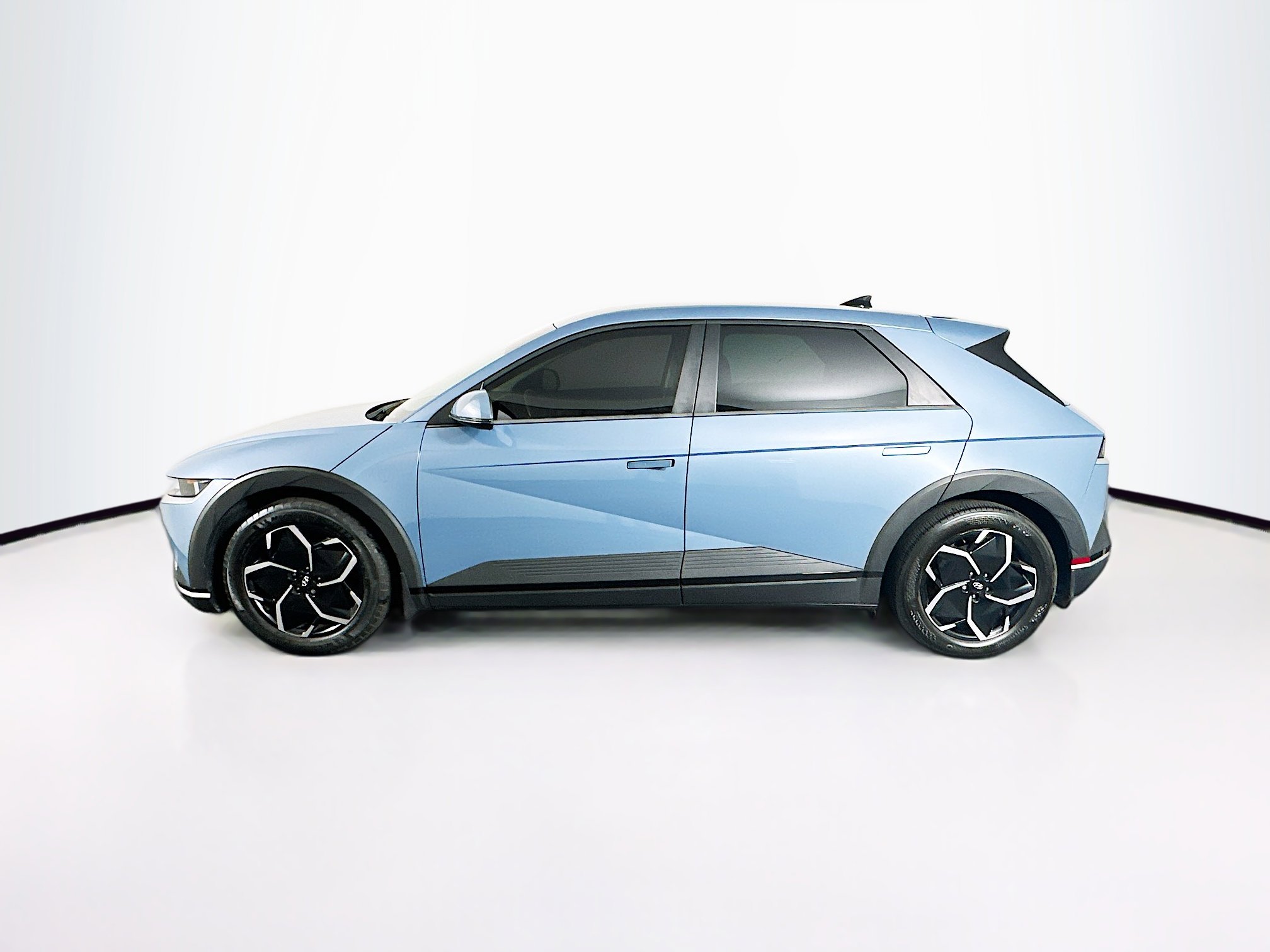 Used 2024 Hyundai Ioniq 5 SEL image 4