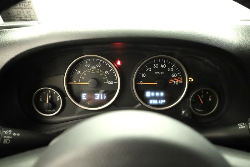 Used 2016 Jeep Wrangler Unlimited Sahara image 15