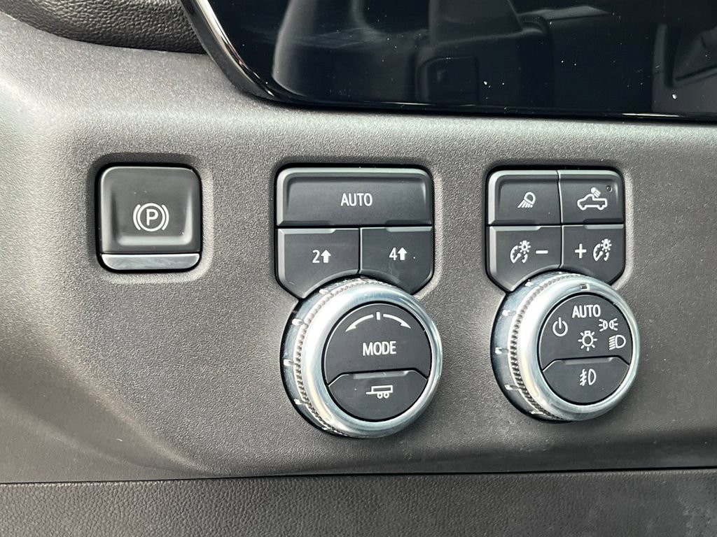 Used 2023 GMC Sierra 1500 SLT w/ SLT Convenience Package AWD/4WD image 28