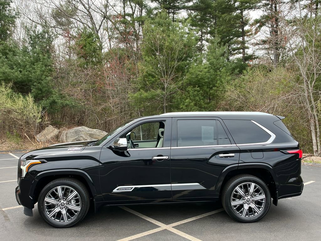 Used 2023 Toyota Sequoia Capstone AWD/4WD image 2