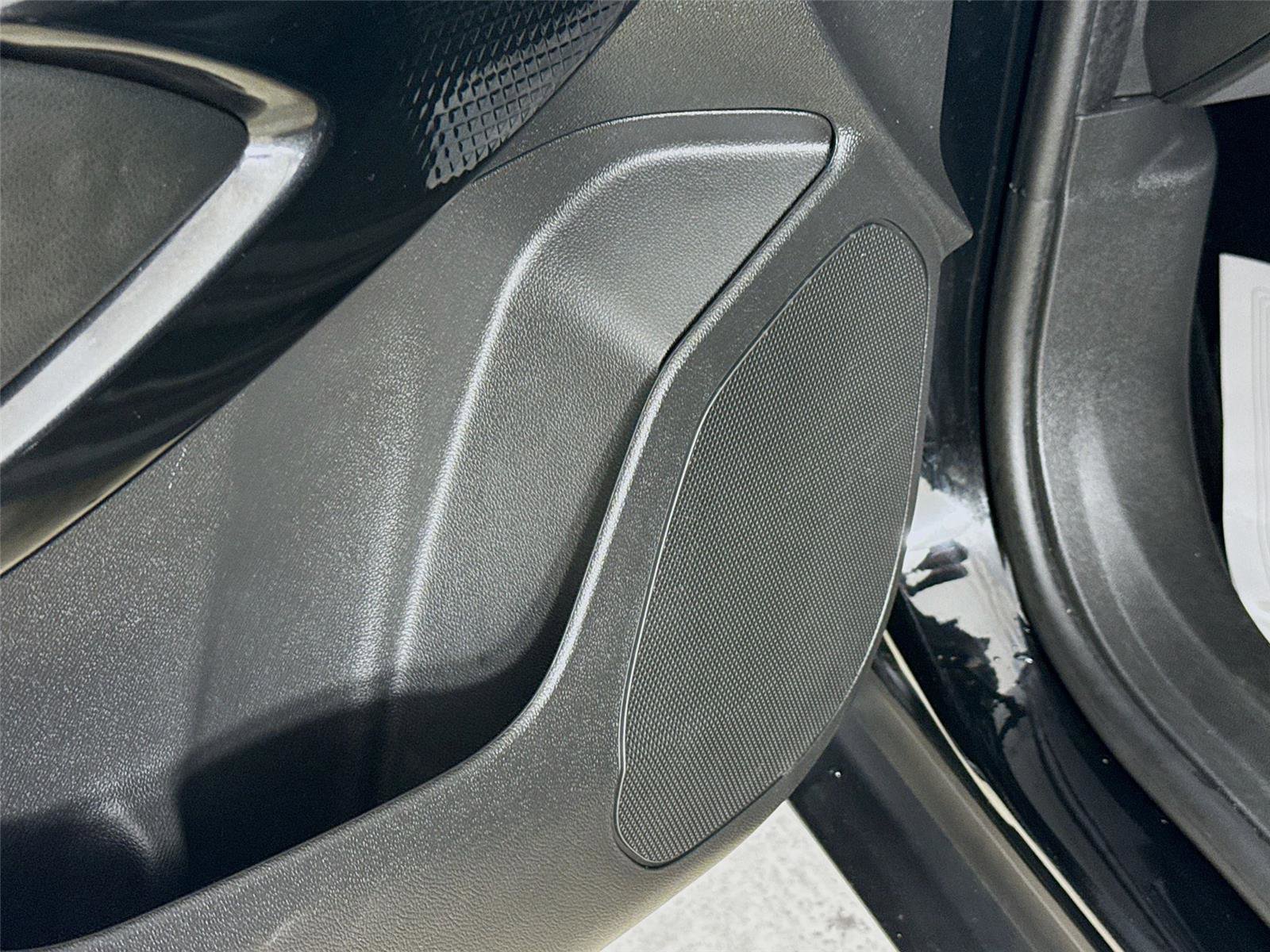 Used 2024 Chevrolet Trax RS w/ Driver Confidence Package image 18