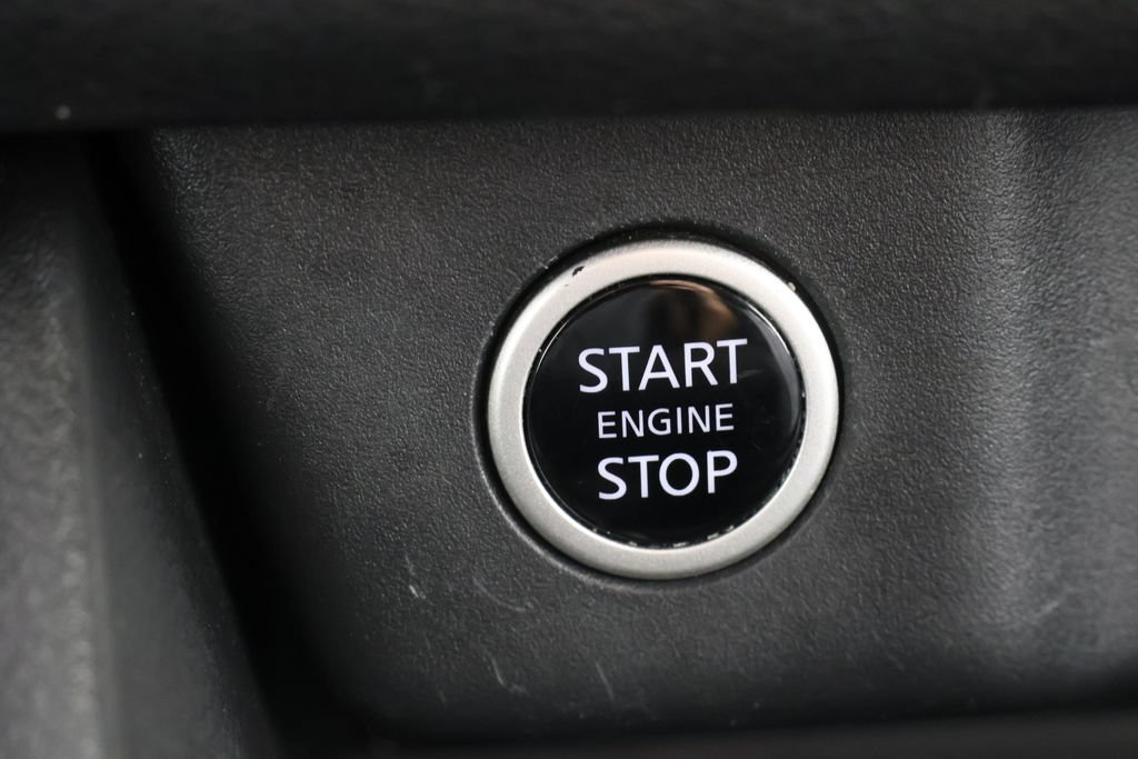 Used 2023 Nissan Rogue SV AWD/4WD image 15