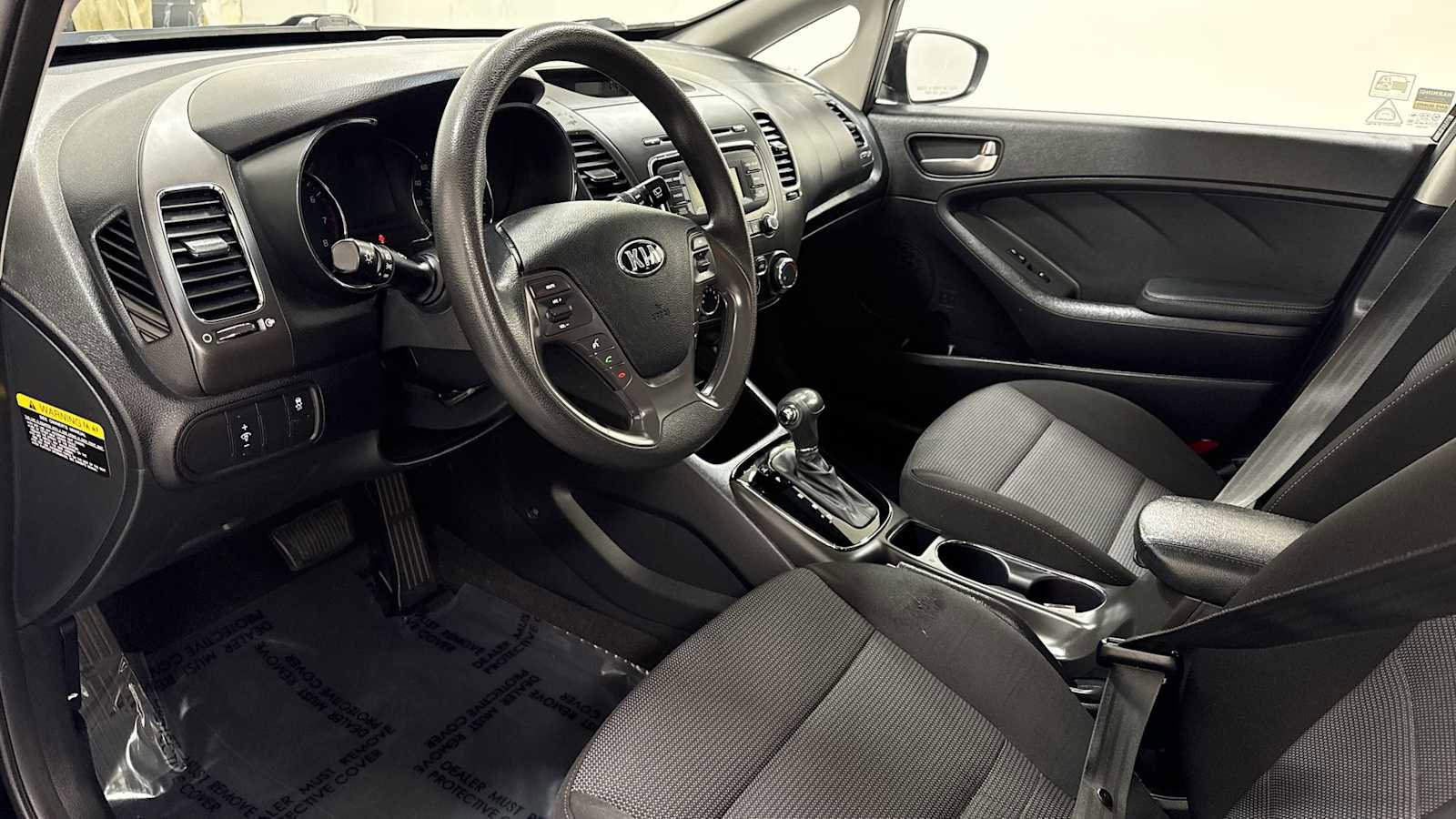 Used 2017 Kia Forte LX image 13