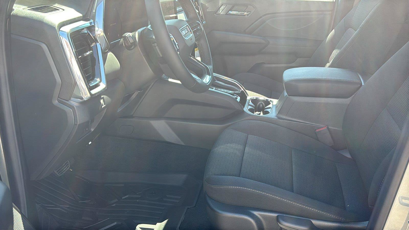 New 2026 GMC Canyon Elevation w/ Convenience Package RWD image 15