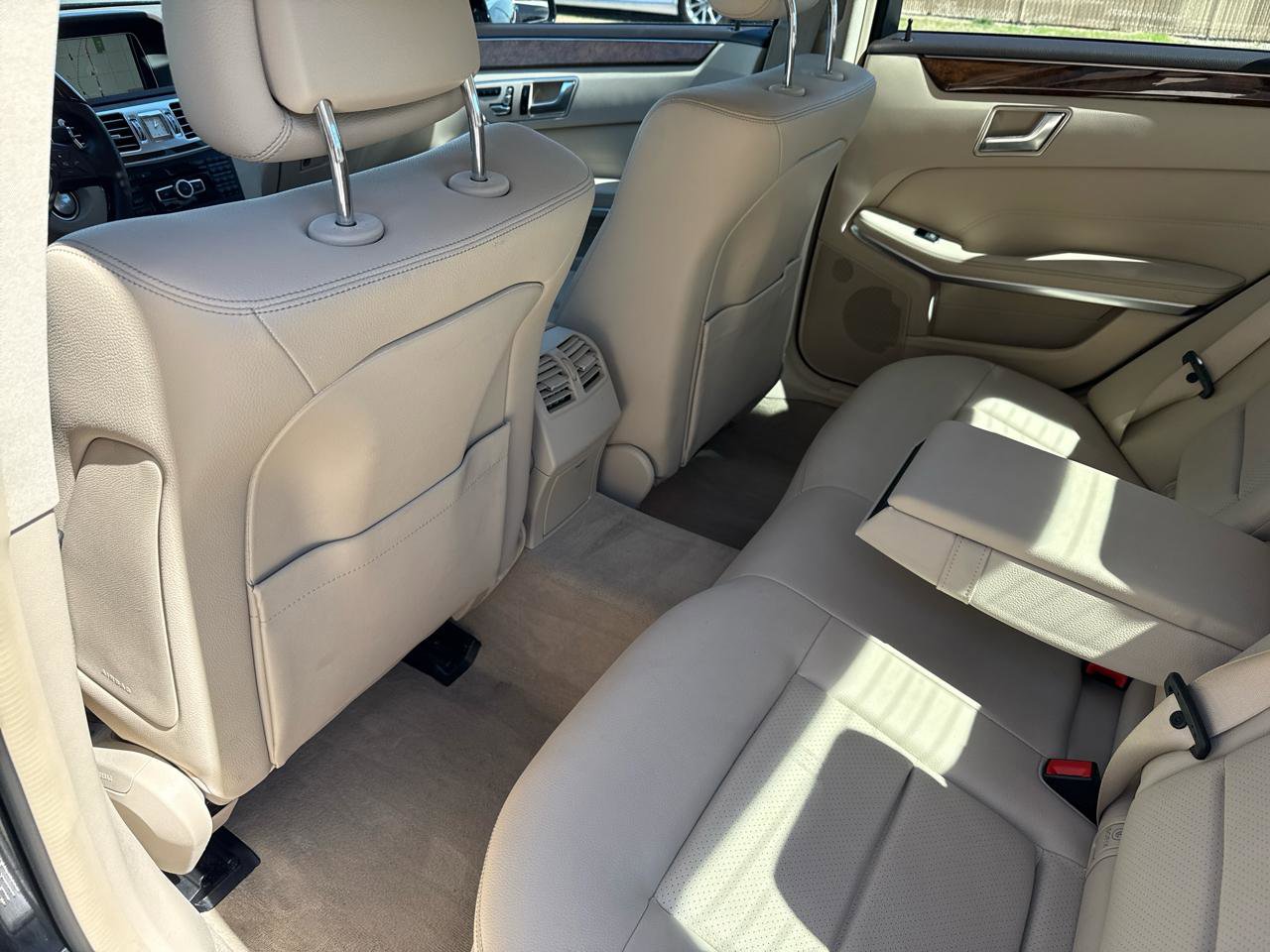 Used 2014 Mercedes-Benz E 250 BlueTEC 4MATIC Sedan image 42