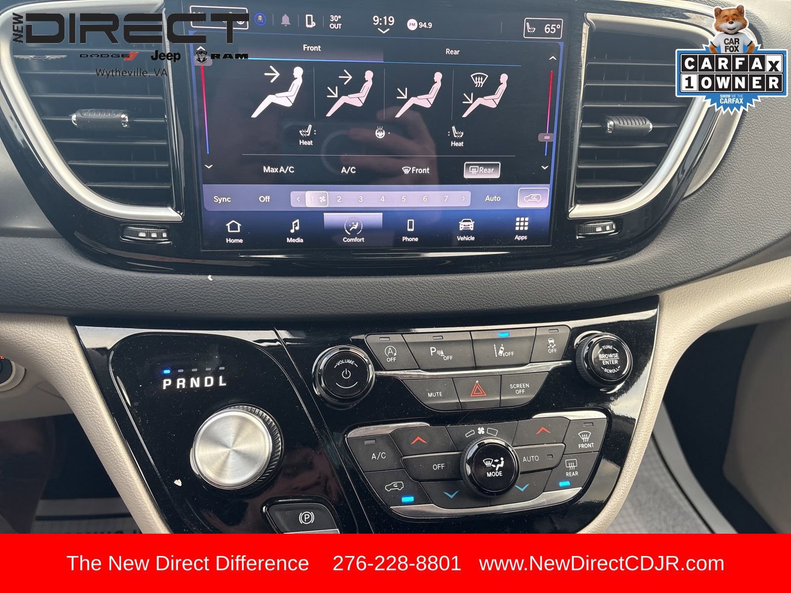 Used 2023 Chrysler Pacifica Touring-L image 14
