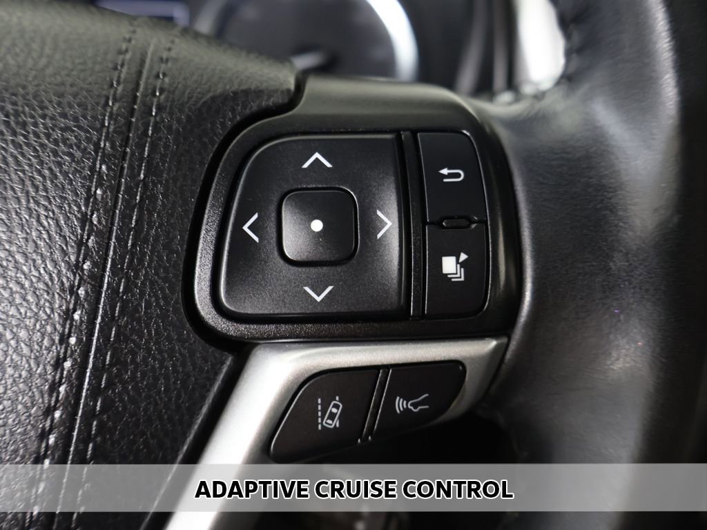 Used 2019 Toyota Highlander XLE AWD/4WD image 5