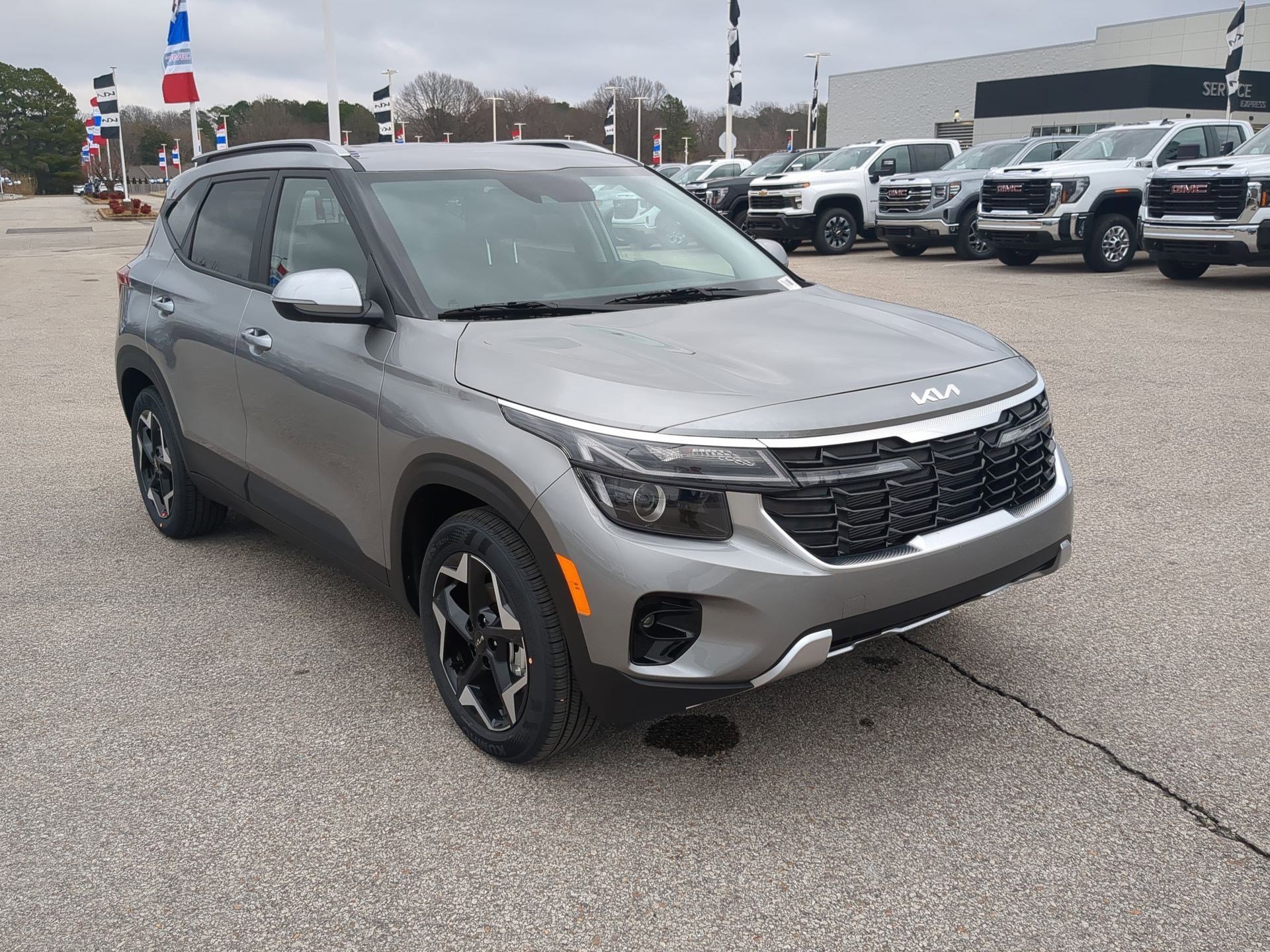 New 2026 Kia Seltos S FWD image 2