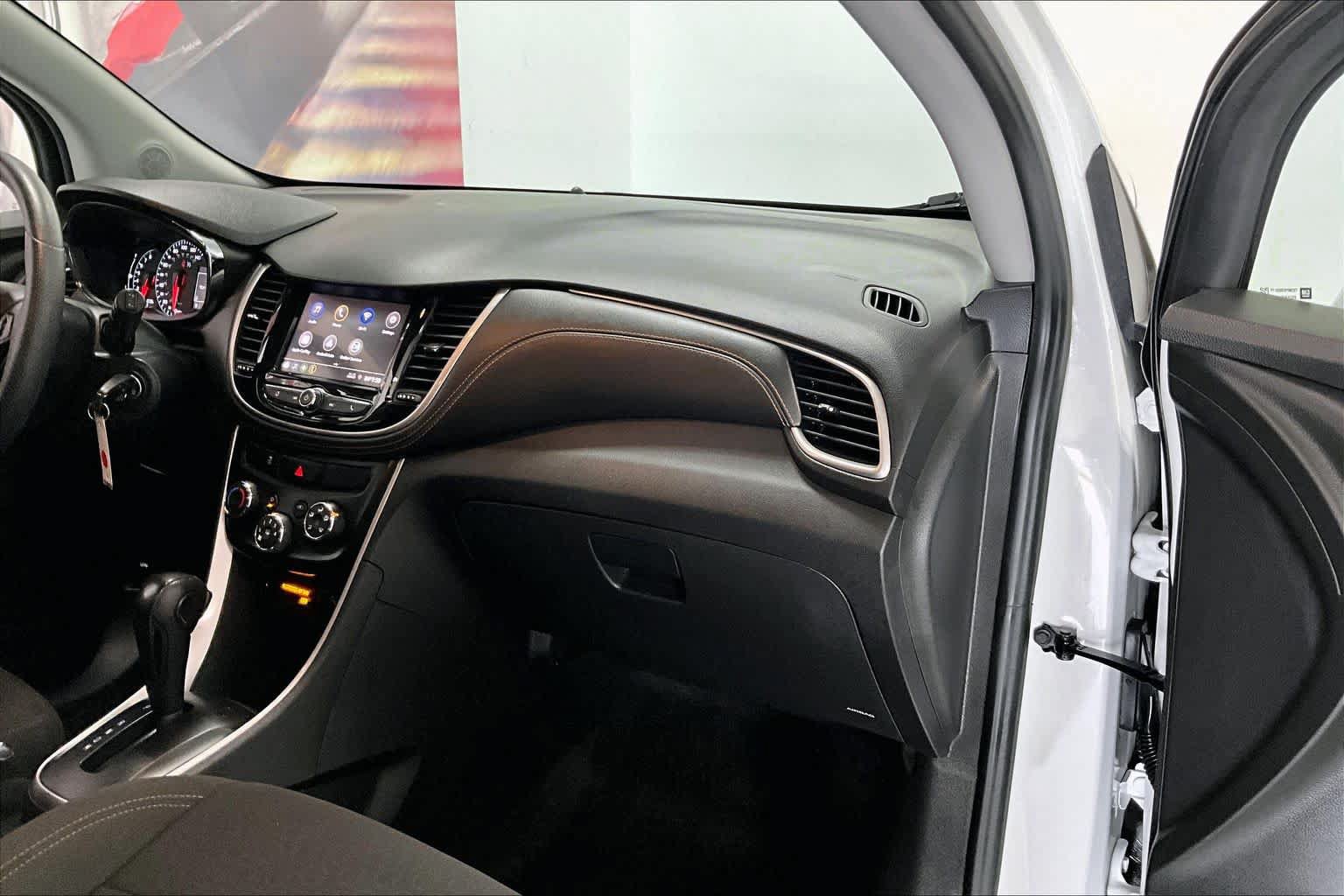 Used 2022 Chevrolet Trax LS w/ Tint and Cruise Package AWD/4WD image 21