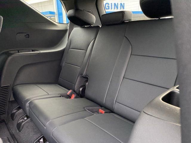 New 2026 Chevrolet Traverse High Country w/ LPO, Floor Liner Package FWD image 29