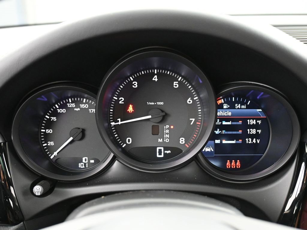 New 2026 Porsche Macan image 18