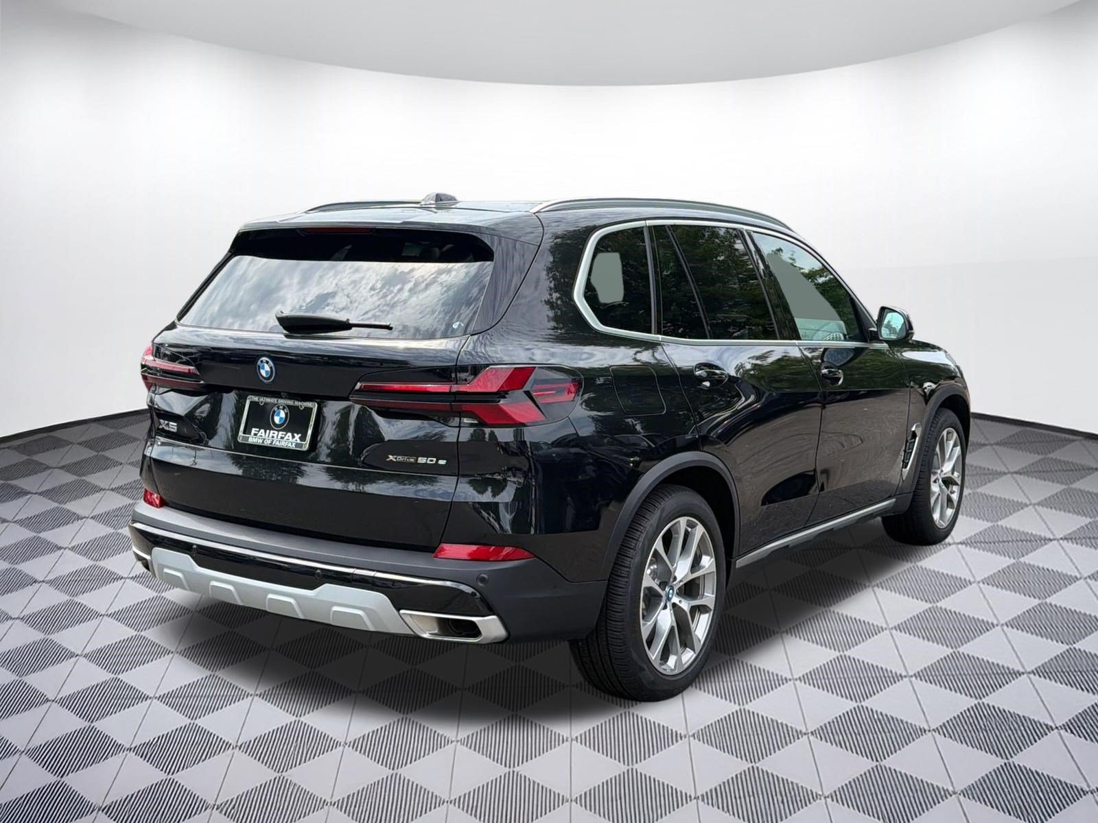 Used 2025 BMW X5 xDrive50e AWD/4WD image 9