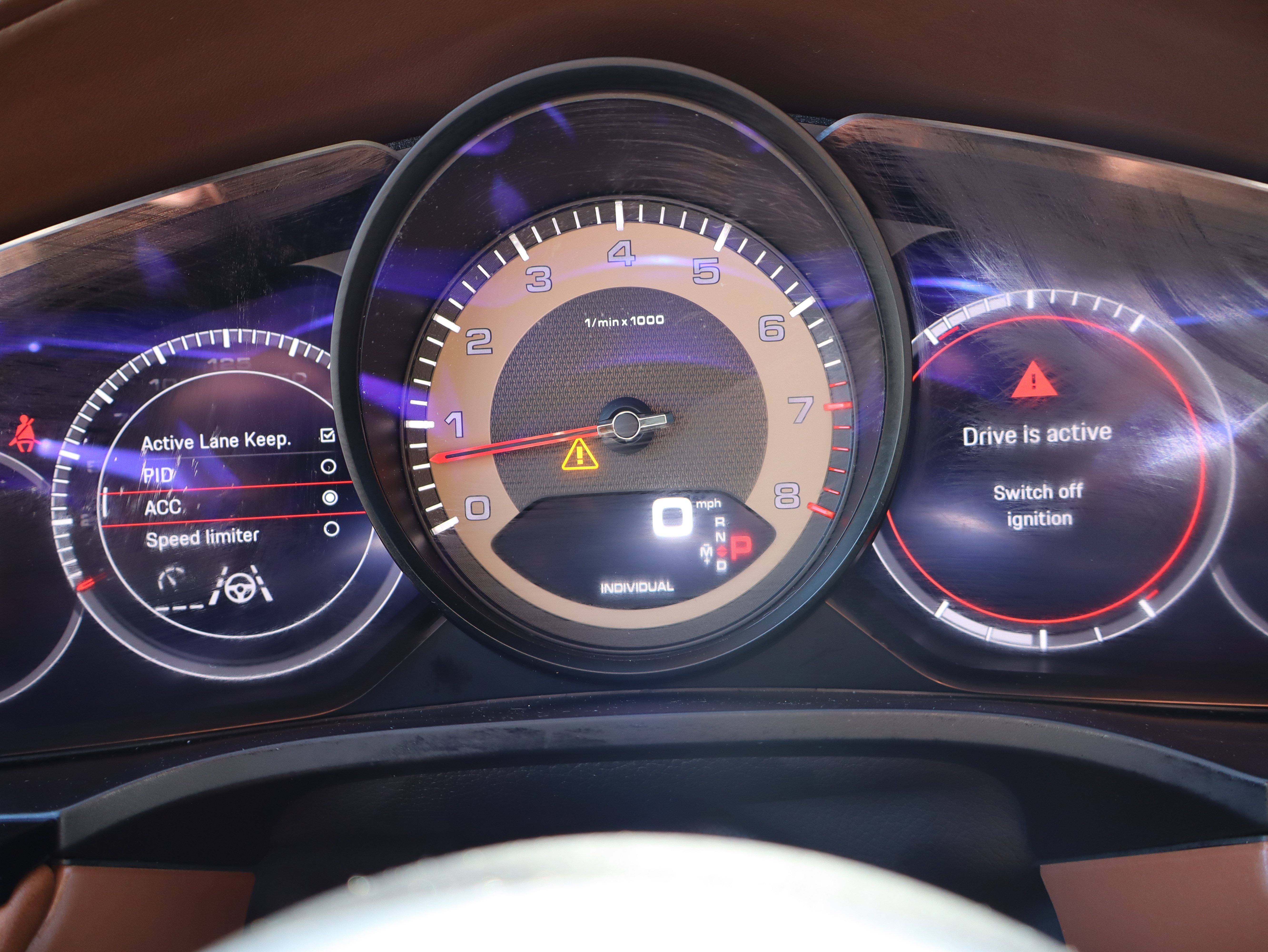 Used 2022 Porsche Cayenne image 30