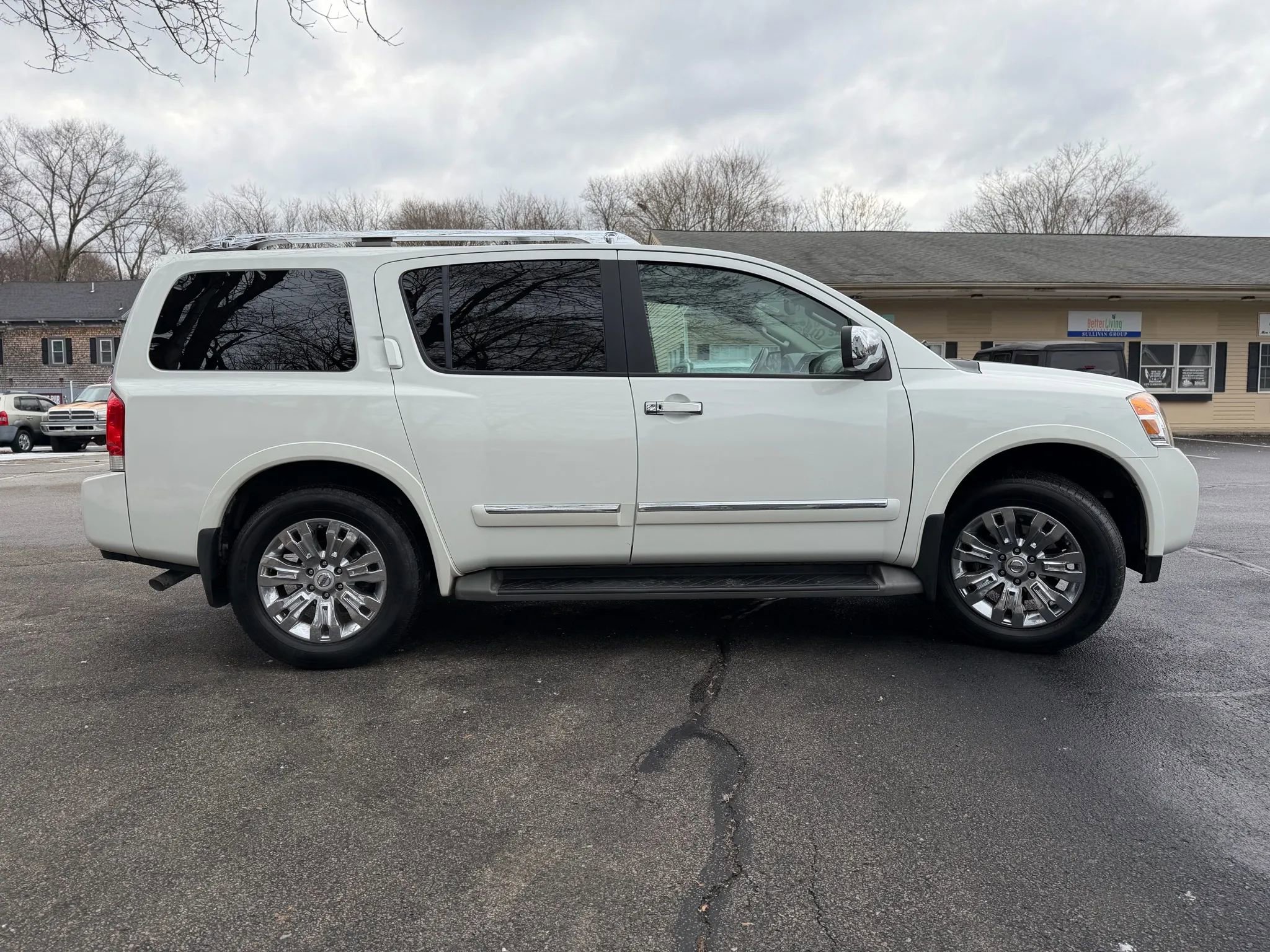 Used 2015 Nissan Armada Platinum image 4