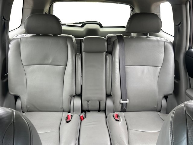 Used 2012 Toyota Highlander Limited w/ Tow Pkg AWD/4WD image 22