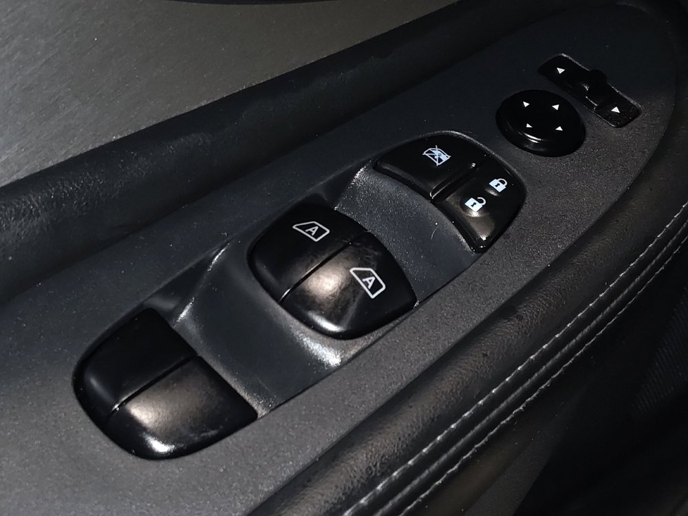 Used 2023 Nissan Murano SV image 27