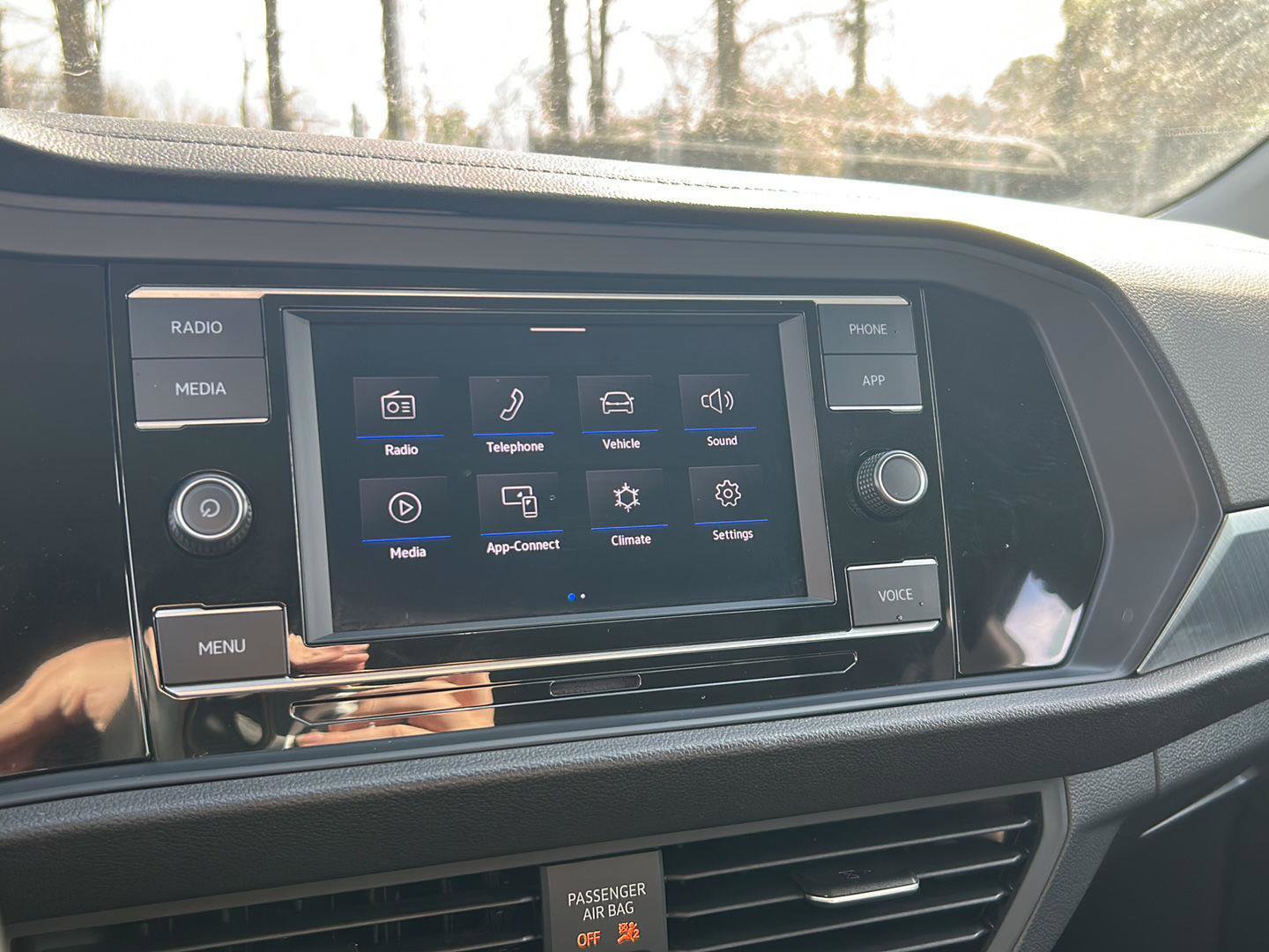 Used 2024 Volkswagen Jetta SE image 15