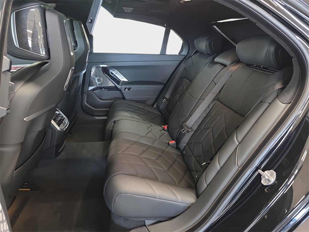 New 2026 BMW 760i xDrive image 8