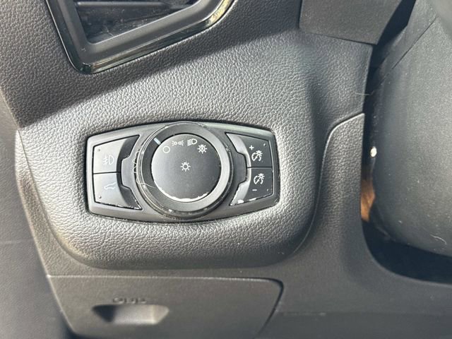 Used 2018 Ford Escape SEL image 31