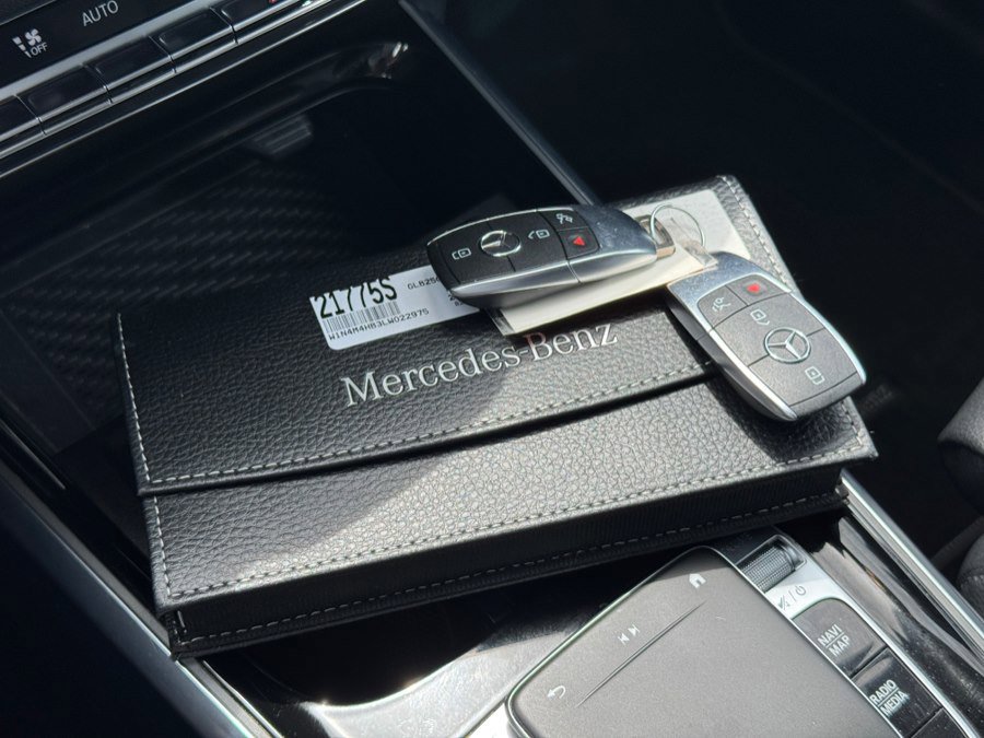 Used 2020 Mercedes-Benz GLB 250 4MATIC image 77