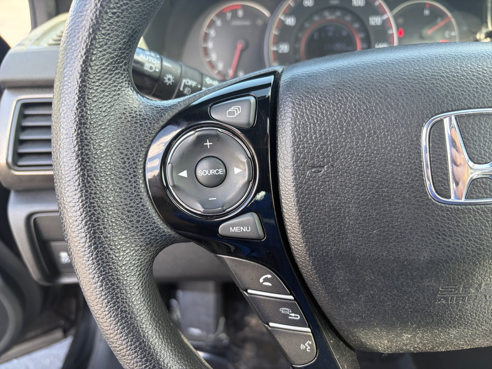 Used 2017 Honda Accord EX image 14