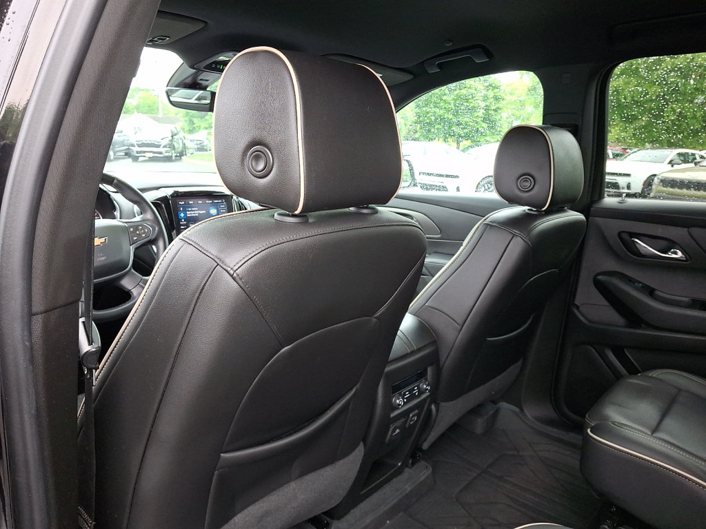 Used 2023 Chevrolet Traverse Premier AWD/4WD image 21