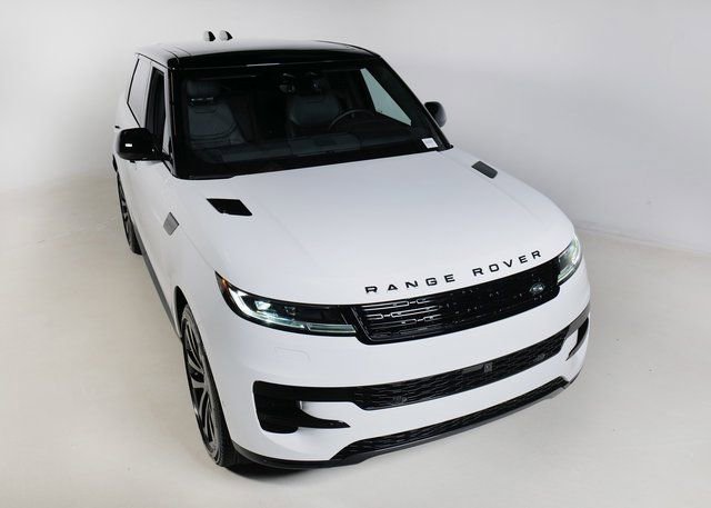New 2025 Land Rover Range Rover Sport SE image 27