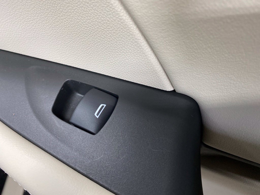 Used 2023 Buick Envision Avenir AWD/4WD image 15