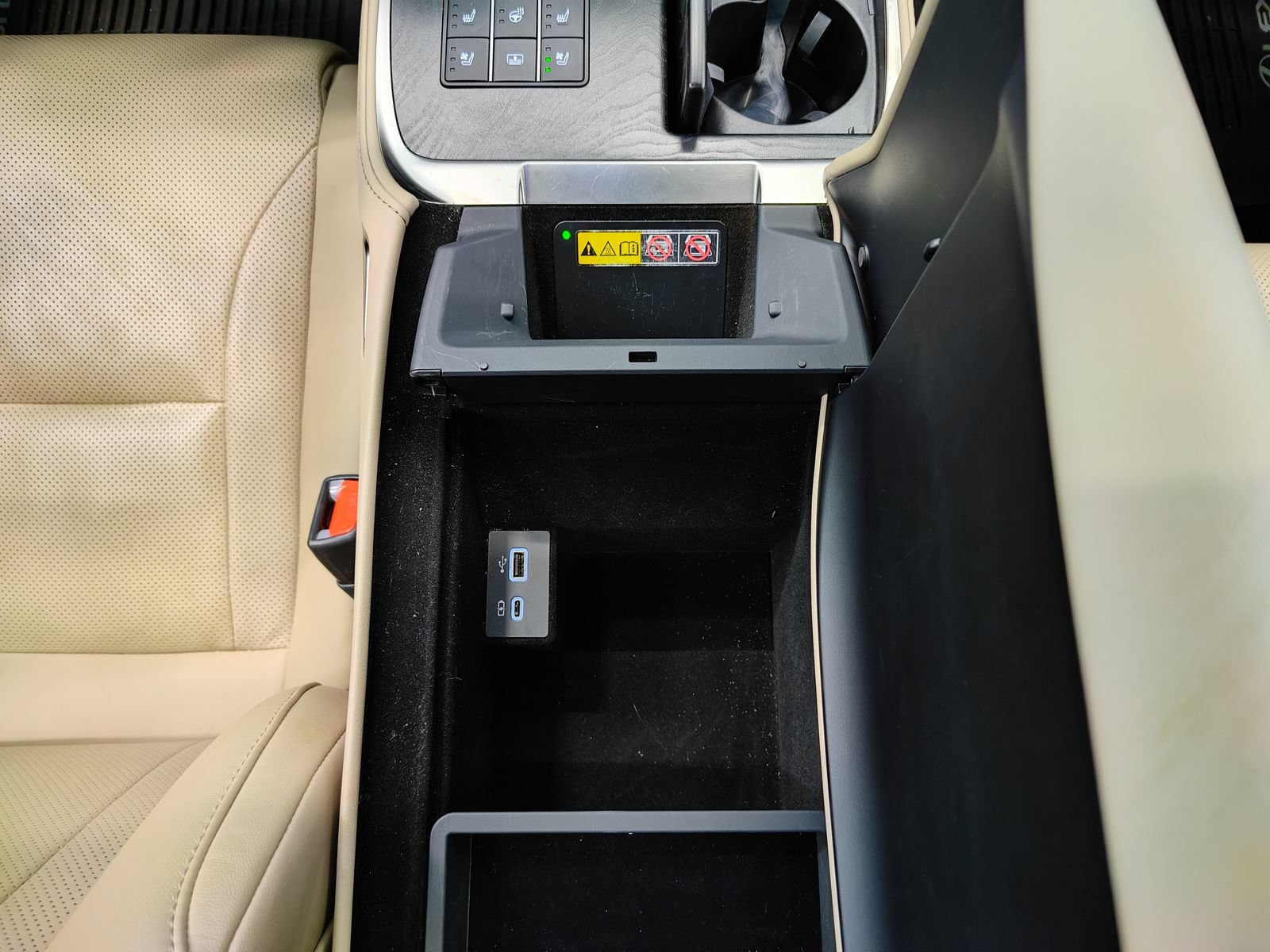 Used 2024 Lexus LS 500 RWD image 34