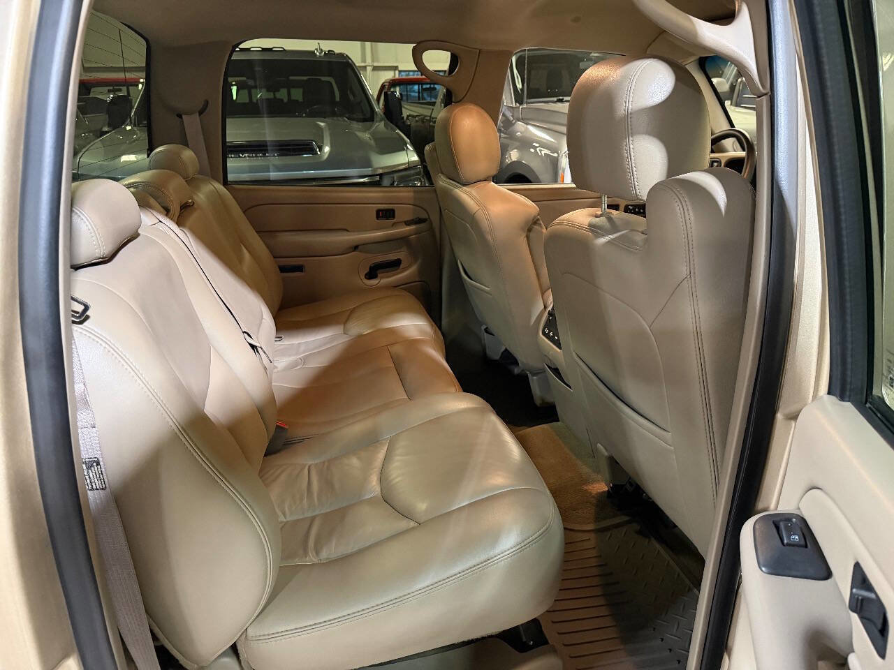 Used 2005 Chevrolet Silverado 2500 LT w/ Heavy-Duty Power Package image 15