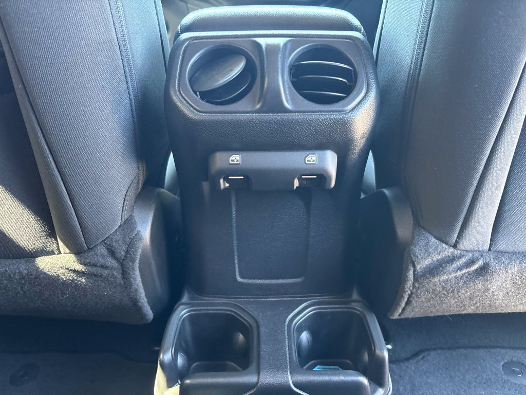 Used 2023 Jeep Wrangler Unlimited Sport AWD/4WD image 25