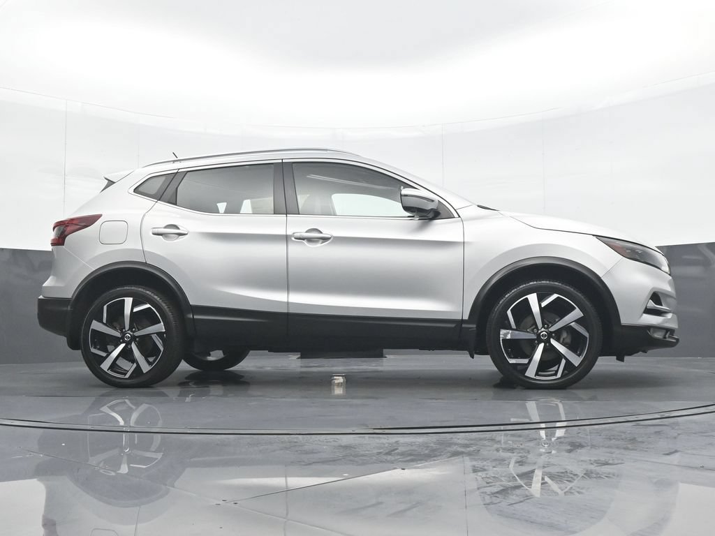 Used 2021 Nissan Rogue Sport SL w/ Premium Package AWD/4WD image 31