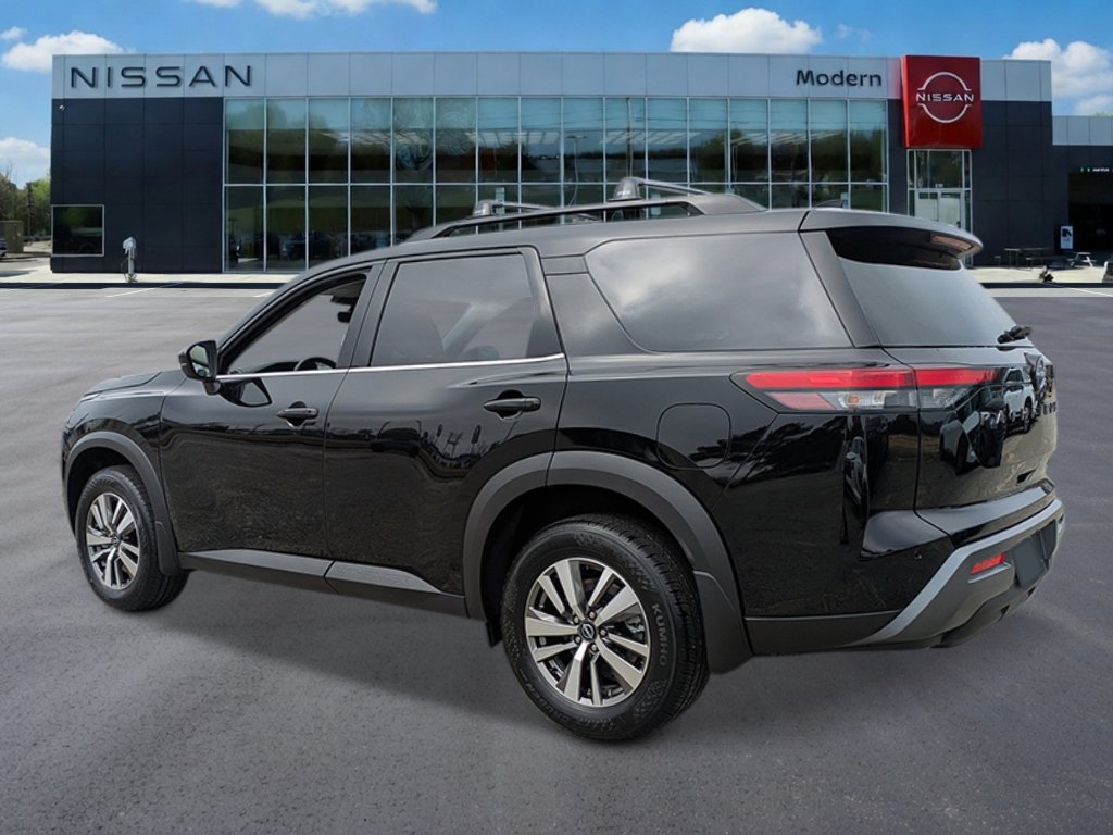 New 2026 Nissan Pathfinder SL w/ Cargo Package FWD image 3