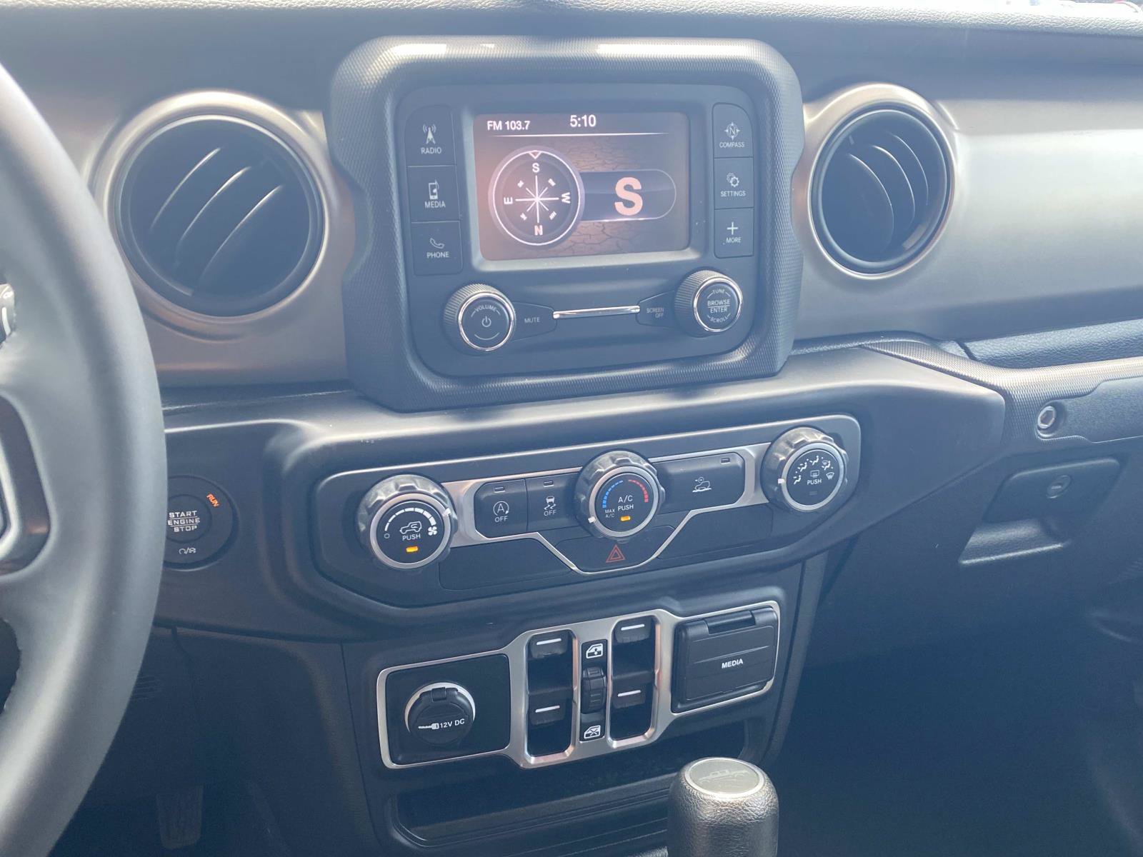 Used 2020 Jeep Gladiator Sport w/ Quick Order Package 24S AWD/4WD image 20