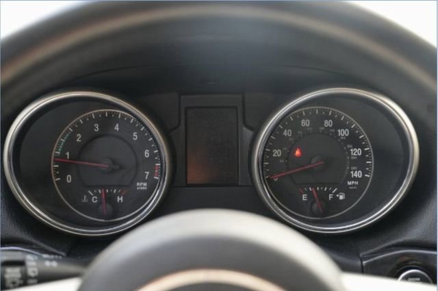 Used 2011 Jeep Grand Cherokee Laredo image 42