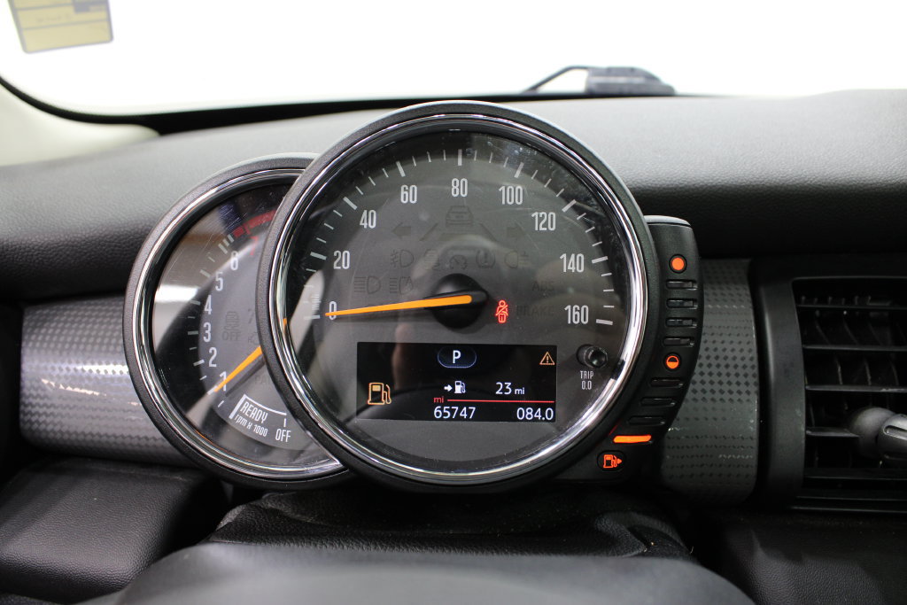 Used 2016 MINI Cooper 2-Door Hardtop FWD image 10