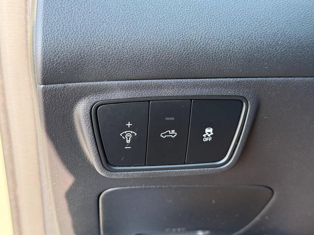 Used 2024 Hyundai Santa Cruz SE AWD/4WD image 34