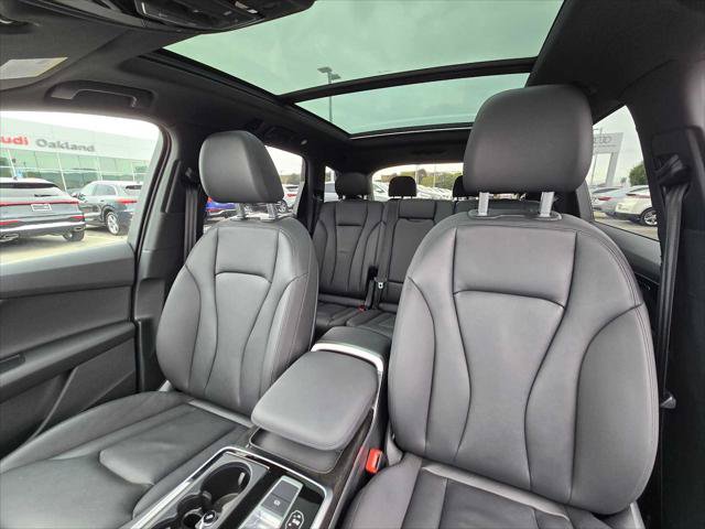 Used 2023 Audi Q7 2.0T Premium w/ Towing Package AWD/4WD image 24