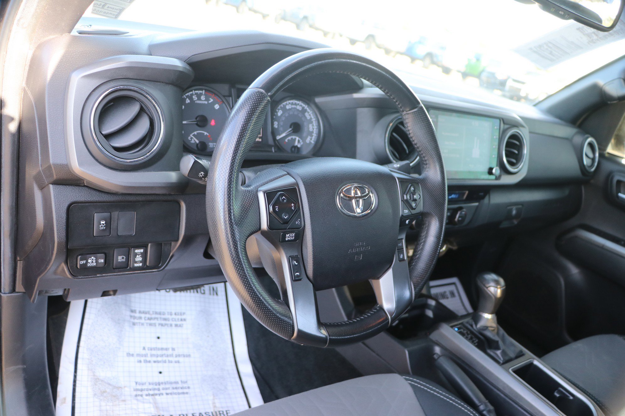 Used 2022 Toyota Tacoma TRD Off-Road image 14