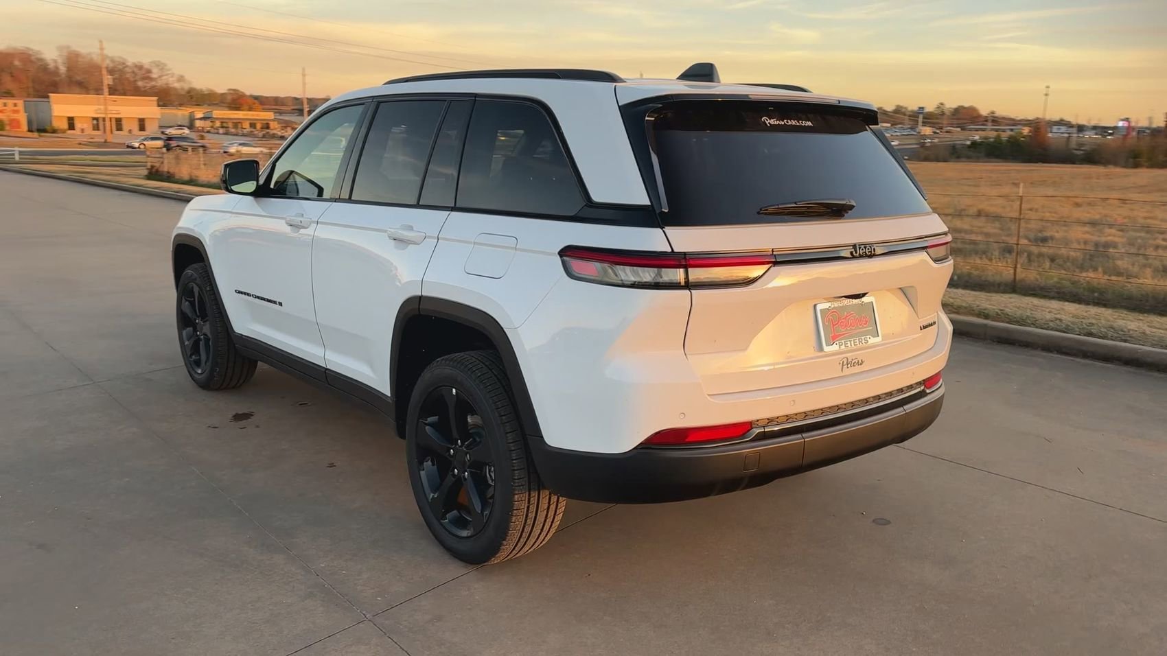 New 2025 Jeep Grand Cherokee Limited w/ Black Appearance Package RWD image 7