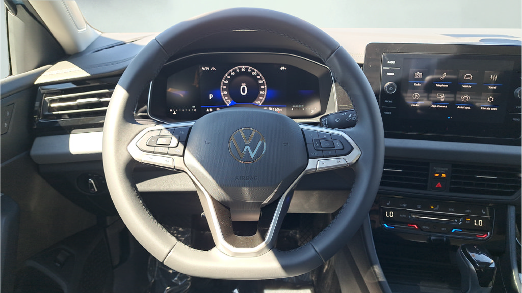 New 2026 Volkswagen Jetta SE FWD image 18