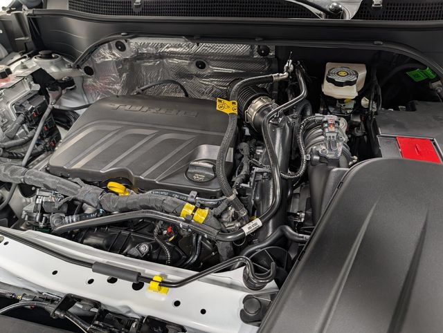 New 2026 Chevrolet Trax RS w/ Sunroof Package FWD image 25