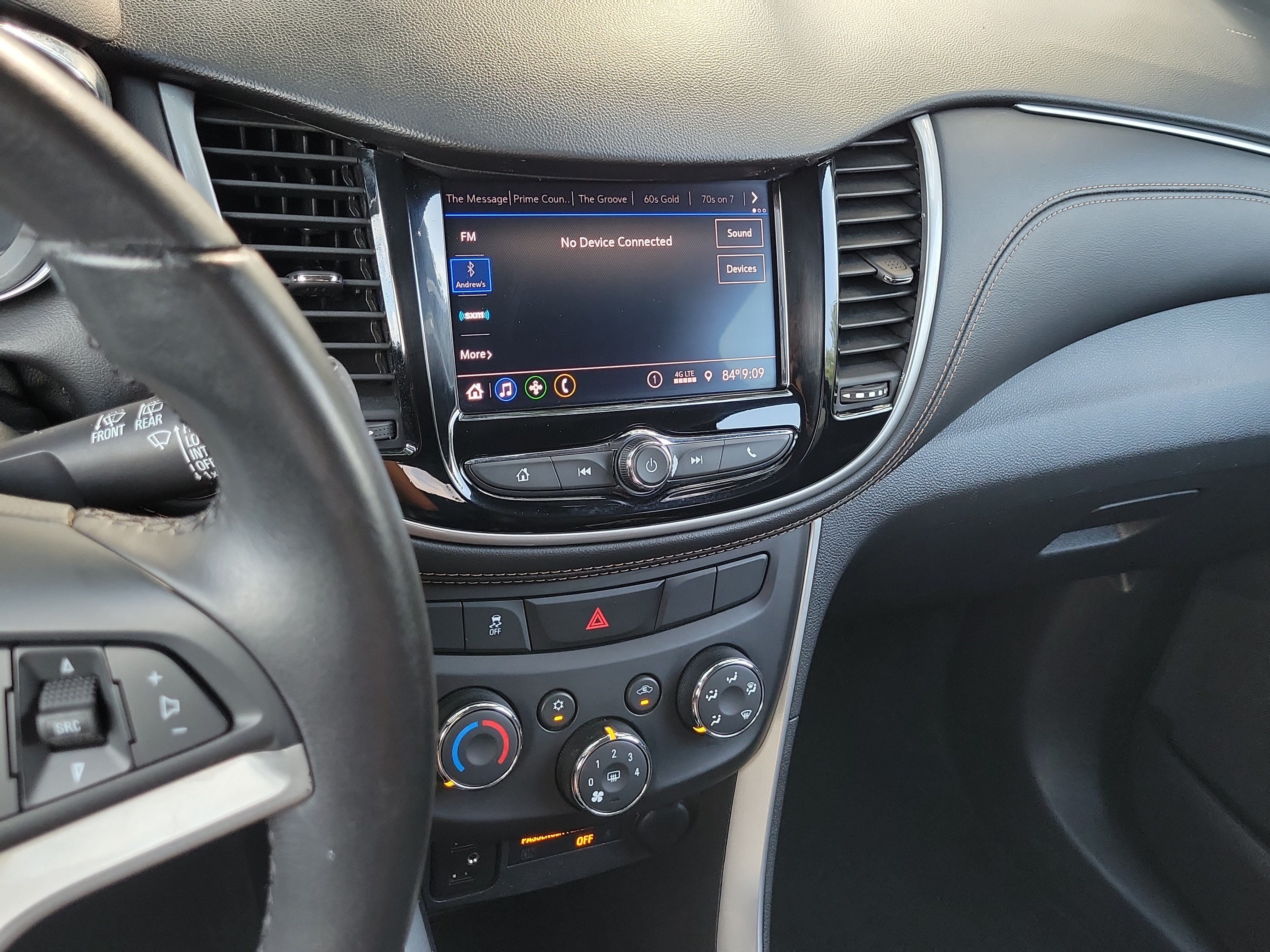Used 2020 Chevrolet Trax LT w/ Driver Confidence Package FWD image 24