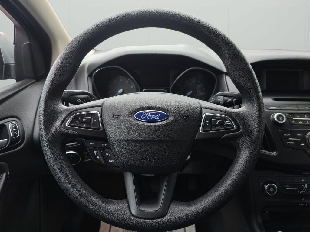 Used 2016 Ford Focus SE FWD image 11