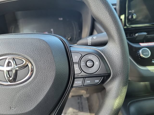 Used 2026 Toyota Corolla LE FWD image 17